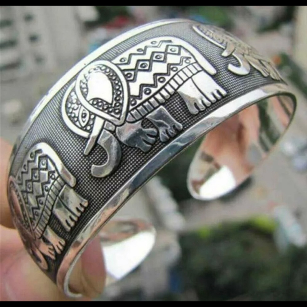 Tibetan Silver Carved Elephant Cuff Bracelet